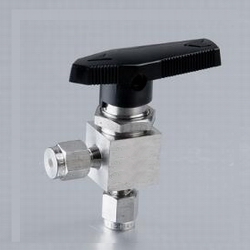 二通卡套式角式球閥圖片